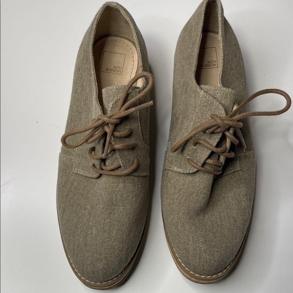 H&M Men's Beige Oxfords